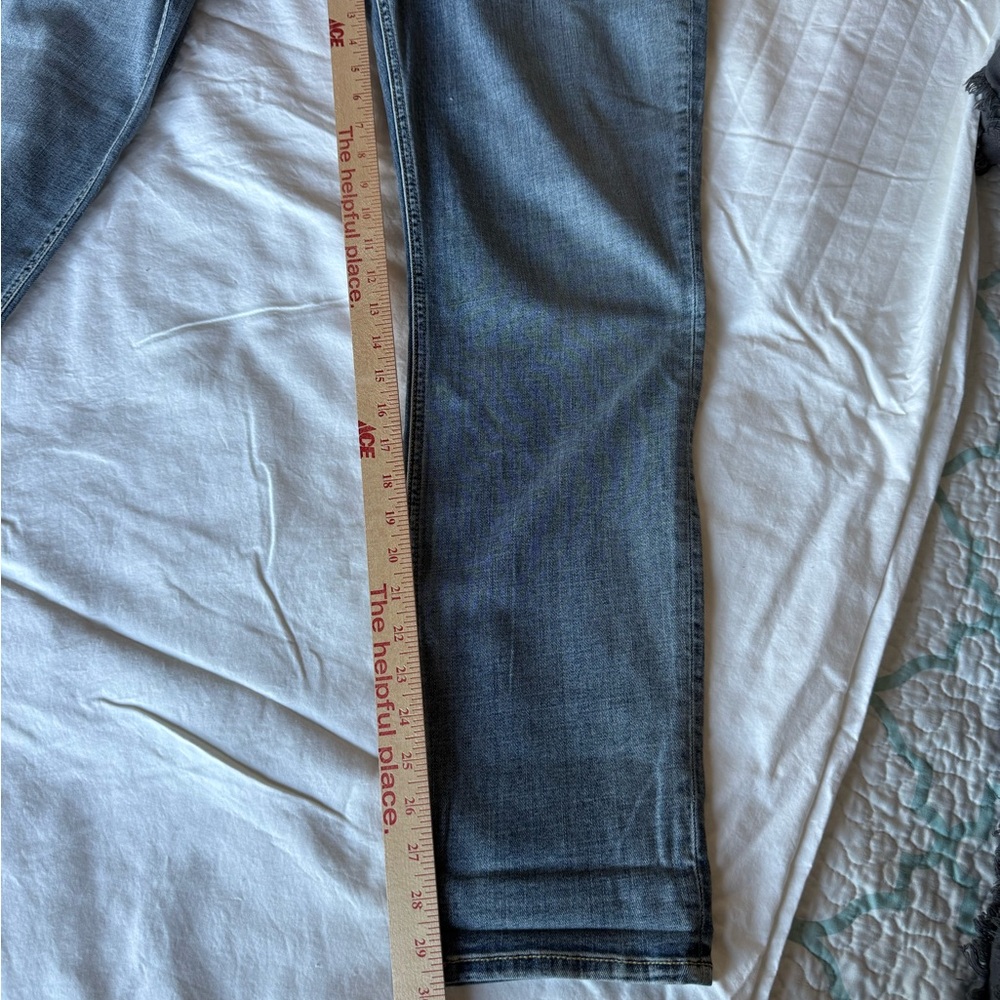 Silver Jeans, Boyfriend Mid Rise Slim Leg Jeans Size 31 Inseam 29 NWT - Picture 2 of 5